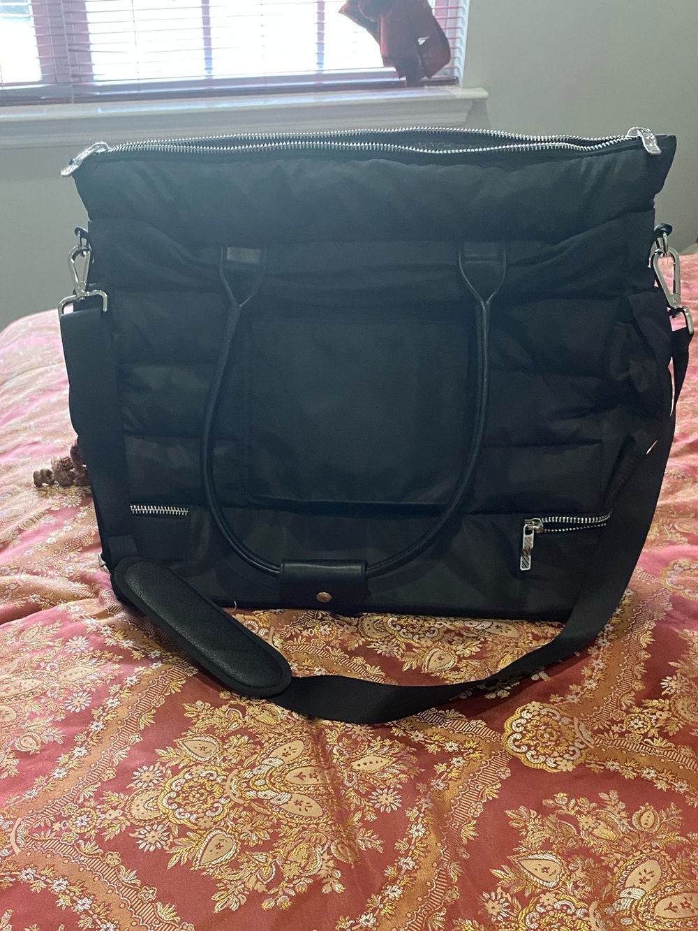 Black Men's Quilted Travel Tote Bag with Shoulder Strap